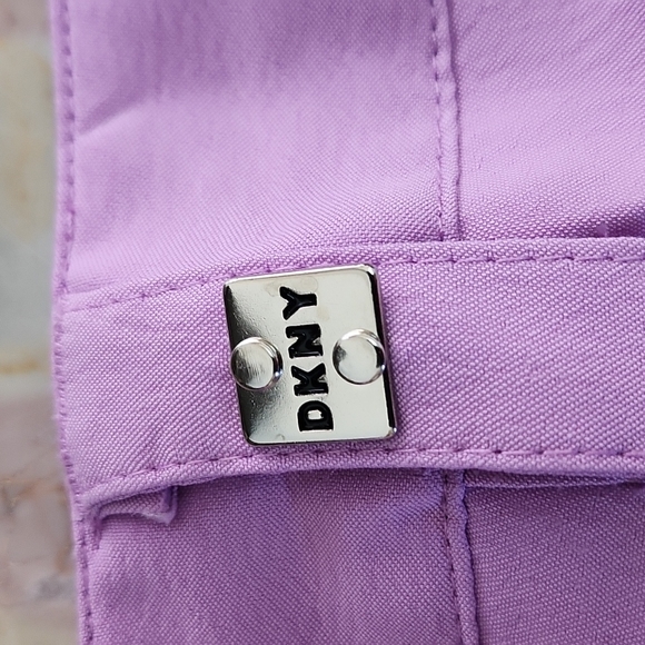 Bundle of DKNY capri and bermuda - Picture 12 of 16